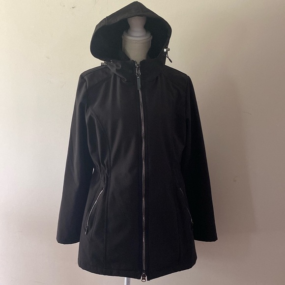 Free Country woman’s Anotak rain jacket faux fur lining hooded black zip up - Picture 3 of 17